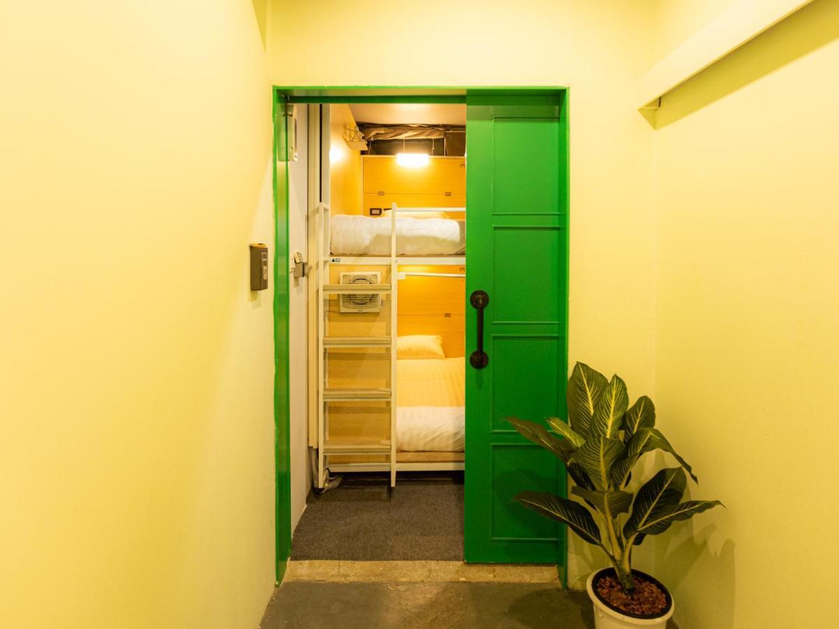 Single Bed Mixed Dormitory Room
